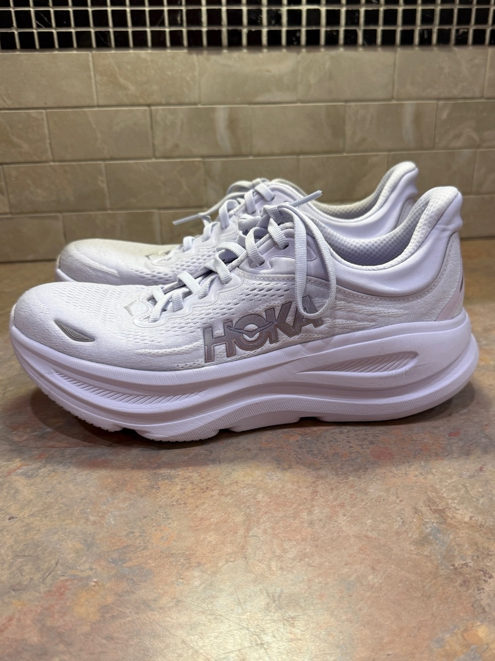 HOKA Bondi 9 Women’s 8.5B Starlight Glow Running Shoes